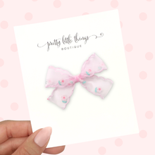 Load image into Gallery viewer, Scallop Floral - Ribbon Bow - 3”