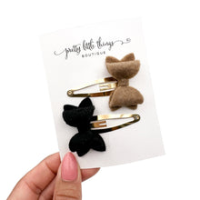 Load image into Gallery viewer, Felt Bow - Beige/Black - Snap Clip - Set of 2 - 2.5”