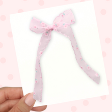 Load image into Gallery viewer, Scallop Floral - Ribbon Bow - Long Tailed