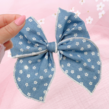 Load image into Gallery viewer, Denim Flowers - Fable Bow - 4.5"