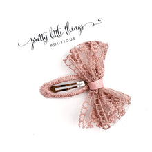 Load image into Gallery viewer, Antique Rose Lace - Snap Clip 3”