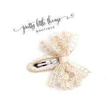 Load image into Gallery viewer, Cream Lace - Snap Clip 3”