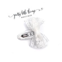 Load image into Gallery viewer, White Lace - Snap Clip 3”