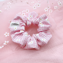 Load image into Gallery viewer, Seersucker Daisies - Pink - Scrunchie (Adult) - 3 for $30
