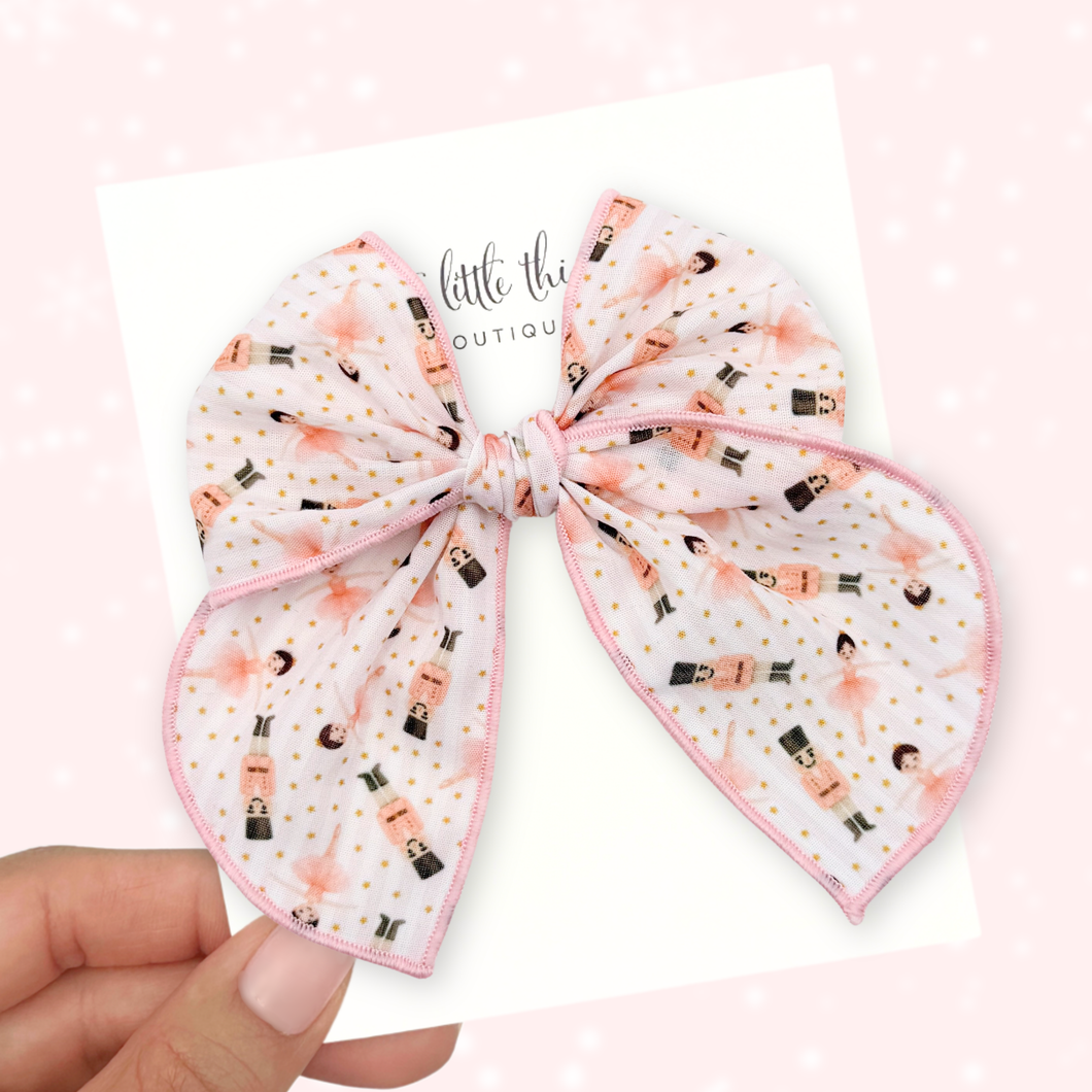 Nutcracker Ballet - Fable Bow - 4.5
