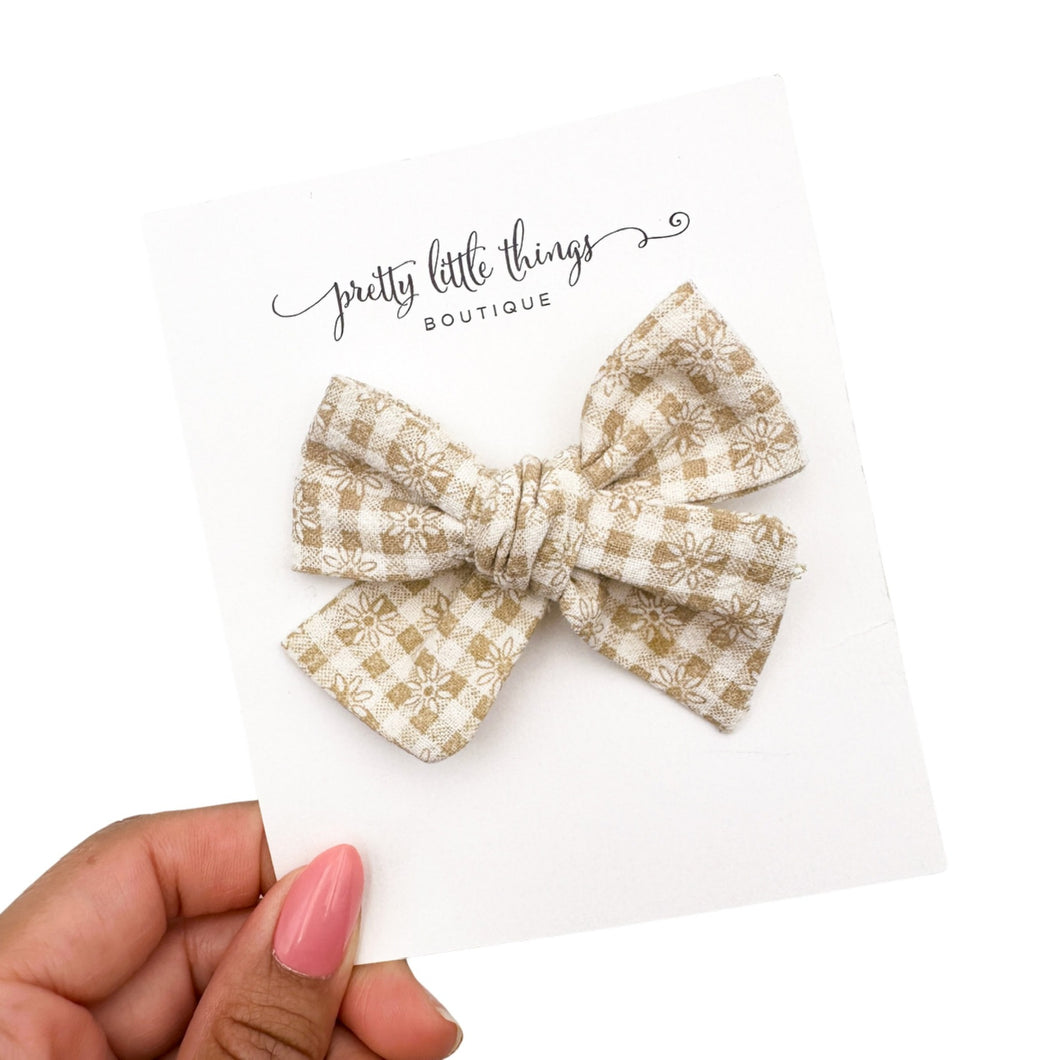 Beige Plaid - Small Nola - 3.5”