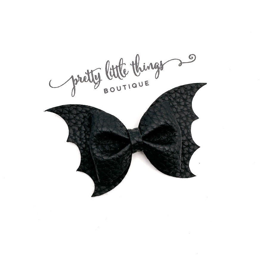 Bat Bow - Matte Black - 3.5“
