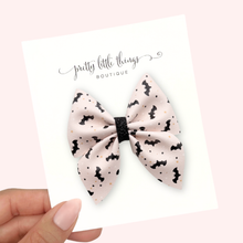 Load image into Gallery viewer, Batty Bats - Sofia 3”
