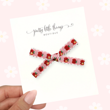 Load image into Gallery viewer, Scalloped Apple - Ribbon Bow
