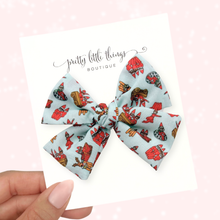Load image into Gallery viewer, Elf X Reese&#39;s Little Pieces - Nola Handtied Bow 3.75”
