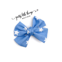 Load image into Gallery viewer, Stars - Nola Handtied Bow 3.75”
