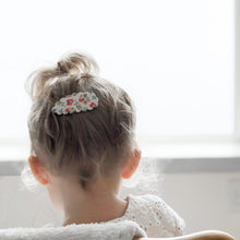 Load image into Gallery viewer, Cream/Gold Glitter - Snap Clip 2.25” (3 for $10)
